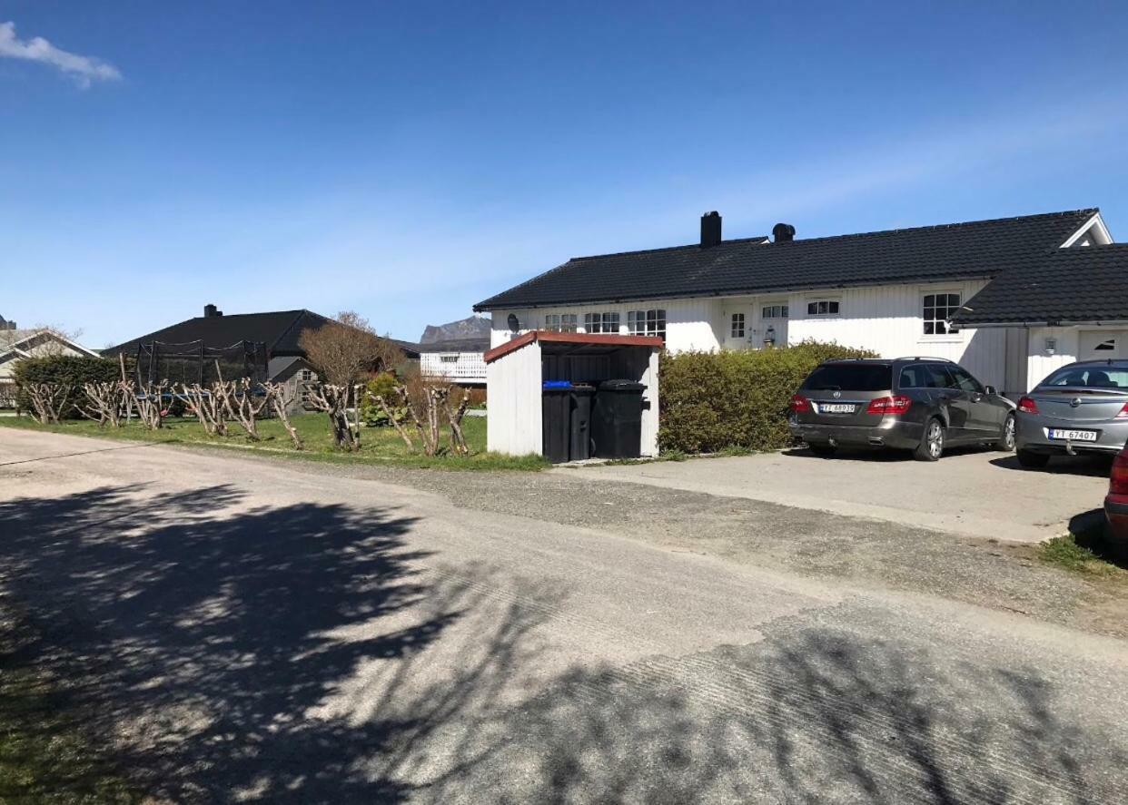 Cozy & Private Room In The Middle Of Lofoten Leknes Luaran gambar